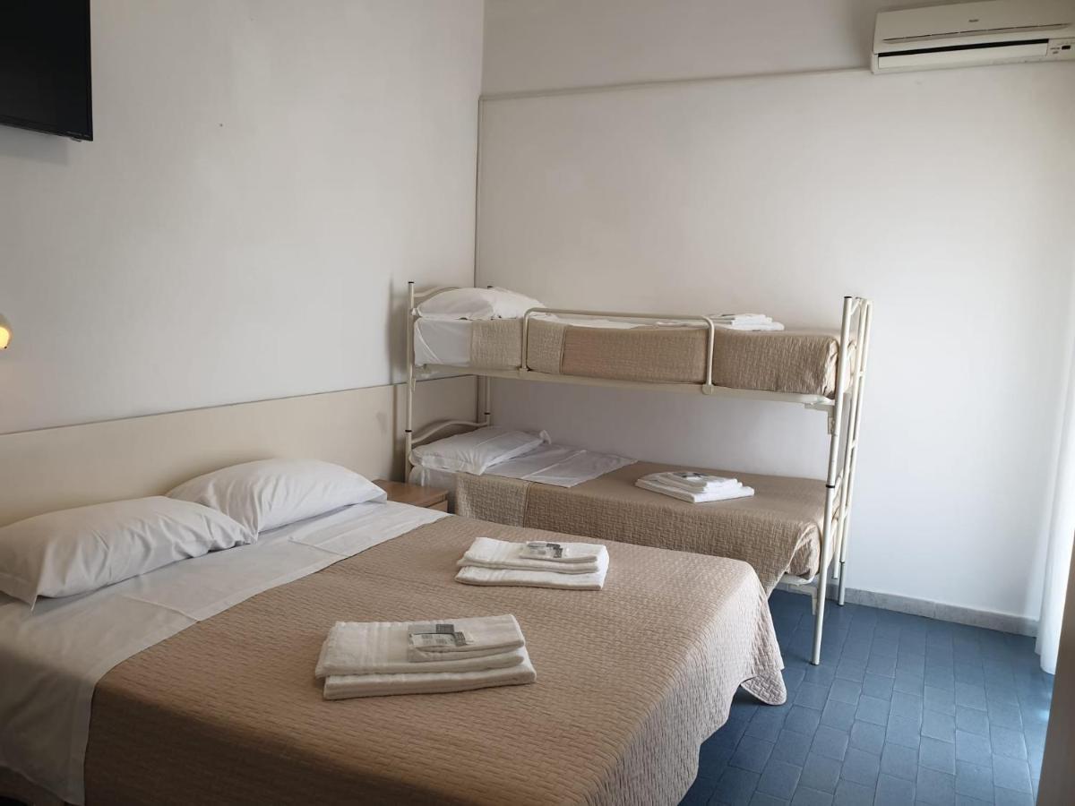 Hotel Baden Baden Ρίμινι Εξωτερικό φωτογραφία