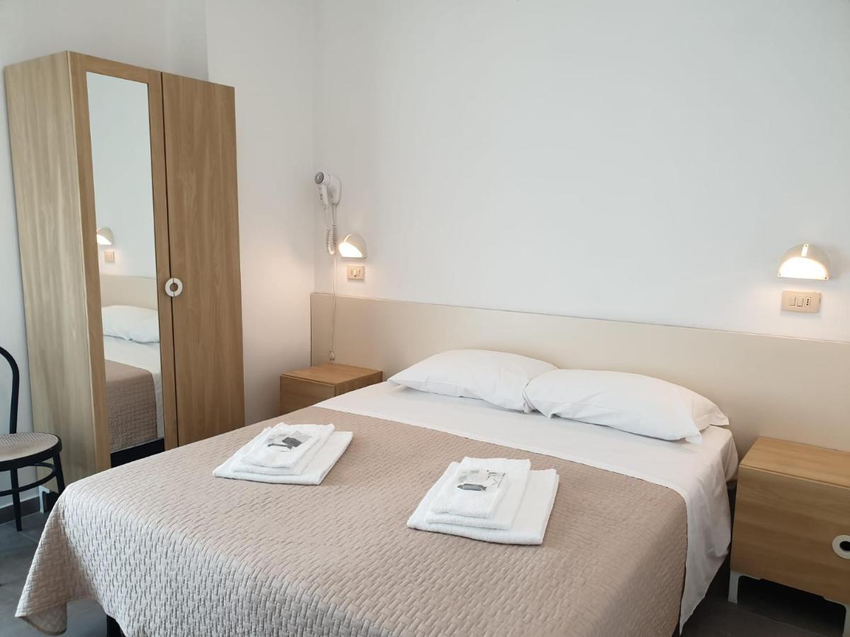 Hotel Baden Baden Ρίμινι Εξωτερικό φωτογραφία