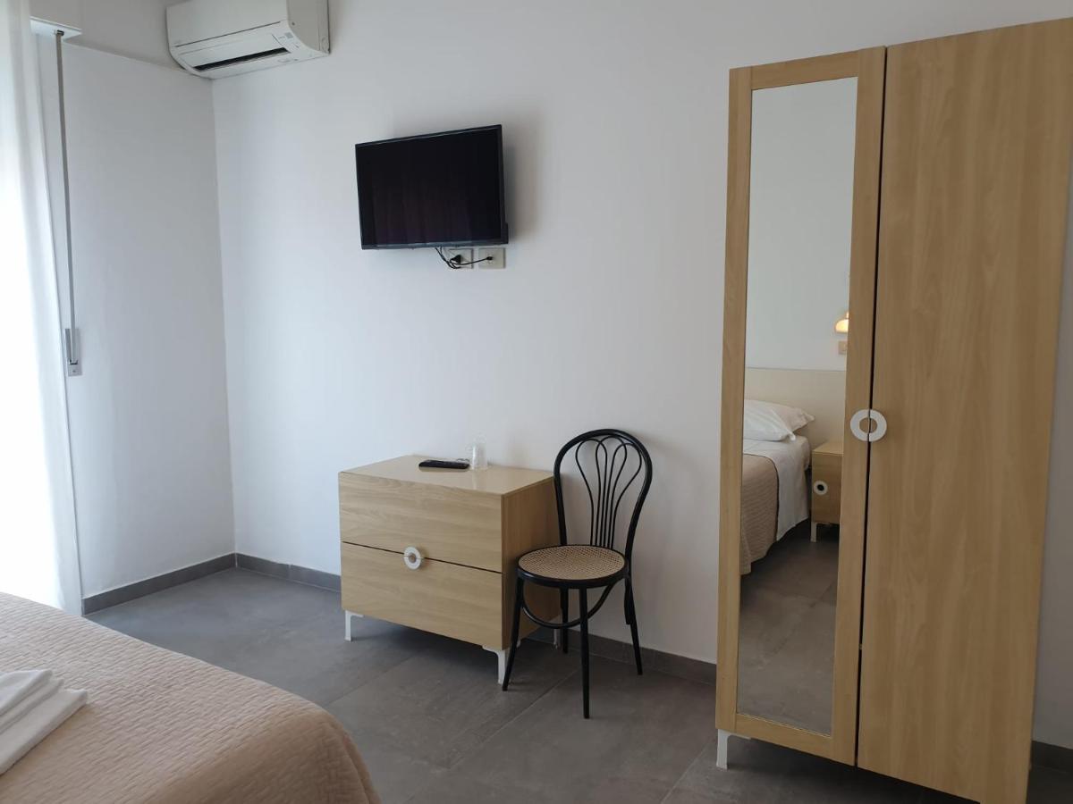 Hotel Baden Baden Ρίμινι Εξωτερικό φωτογραφία